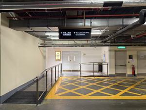T0179 - Londoner FOH Carpark Lift Lobbies